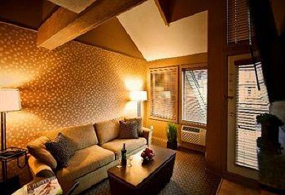 фото отеля Executive Inn At Whistler Village