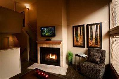 фото отеля Executive Inn At Whistler Village