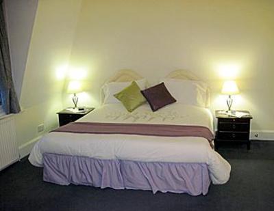 фото отеля Trumbles Gatwick B&B
