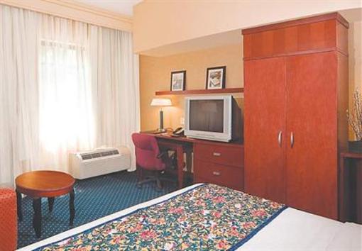 фото отеля Courtyard by Marriott Suffolk Chesapeake