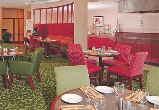 фото отеля Courtyard by Marriott Suffolk Chesapeake