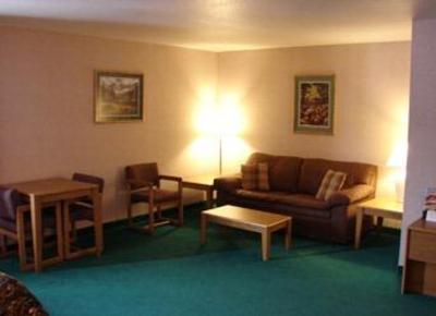 фото отеля Allington Inn & Suites South Fork