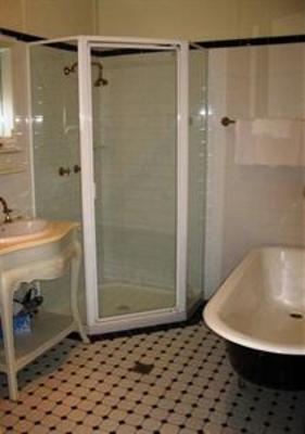 фото отеля The Chalet Guesthouse Medlow Bath