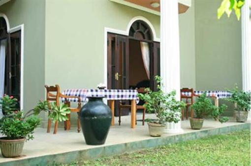 фото отеля Frangipani Motel