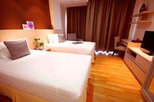 фото отеля Park Village Serviced Suites