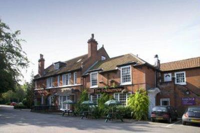 фото отеля Premier Inn Lowestoft