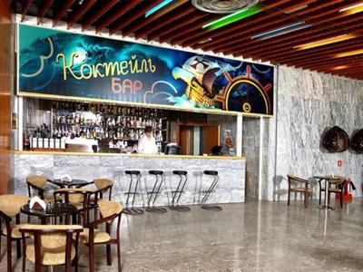 фото отеля Hotel Karavella