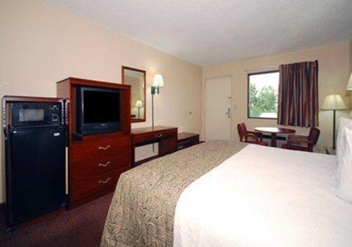 фото отеля Quality Inn Kenly