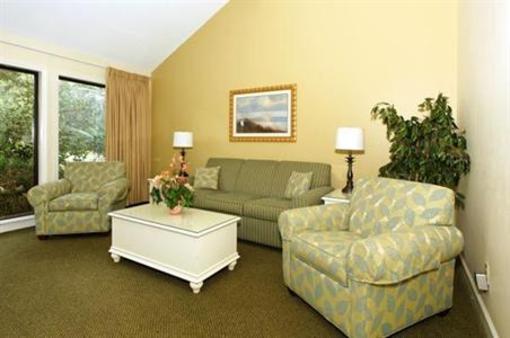 фото отеля Spinnaker Townhomes Hilton Head Island