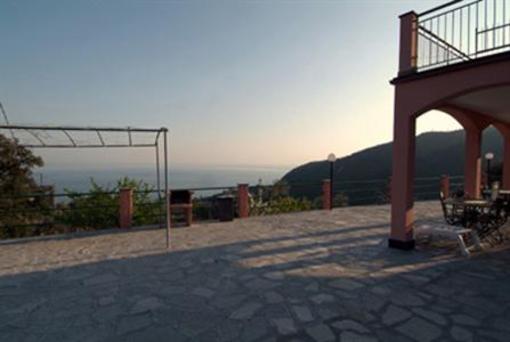 фото отеля Agriturismo L'Ulivo e IL Mare