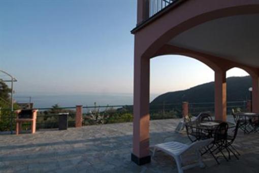 фото отеля Agriturismo L'Ulivo e IL Mare