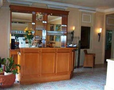 фото отеля Hotel Quellenhof Karben