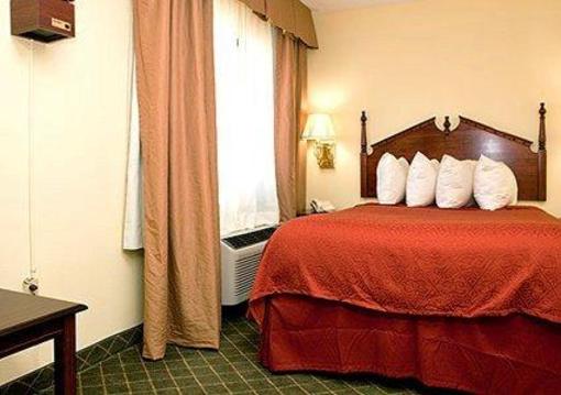фото отеля Quality Inn Saraland