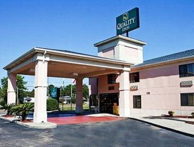 фото отеля Quality Inn Saraland