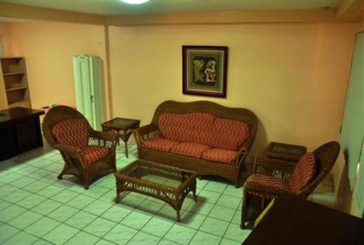 фото отеля White Mansion Davao