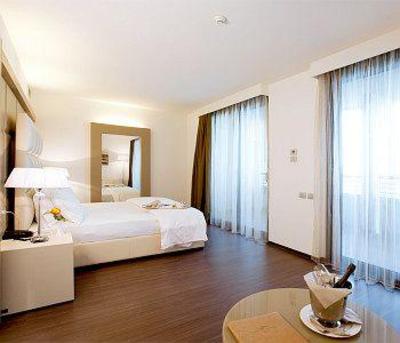 фото отеля Laguna Palace Hotel