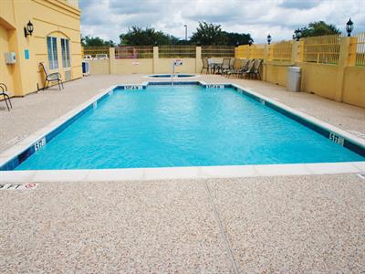 фото отеля La Quinta Inn & Suites Angleton