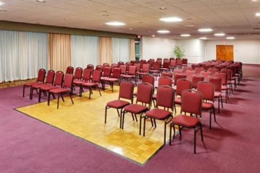фото отеля Holiday Inn South Kingstown