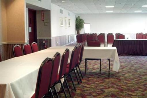 фото отеля Holiday Inn South Kingstown