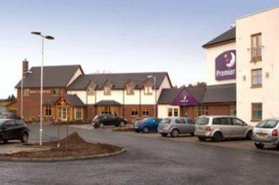 фото отеля Premier Inn Dumbarton/ Loch Lomond