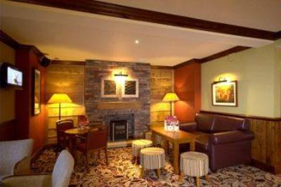 фото отеля Premier Inn Dumbarton/ Loch Lomond