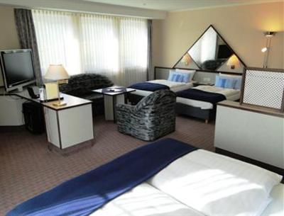 фото отеля Hotel Rhoener Land