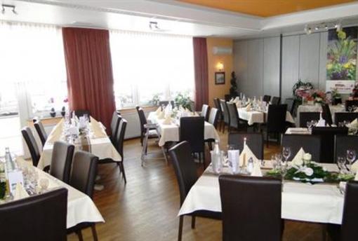 фото отеля Hotel Rhoener Land