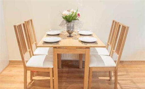 фото отеля Flexi Lets@Printing House Square Apartments Guildford