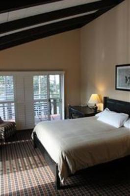 фото отеля The Olympia Lodge Pacific Grove