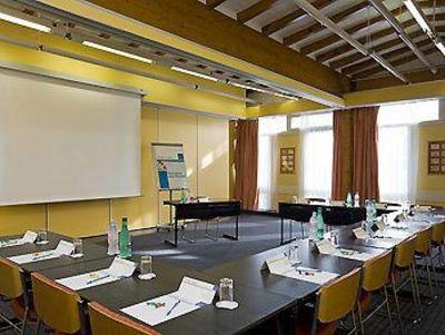 фото отеля Novotel Marseille Est