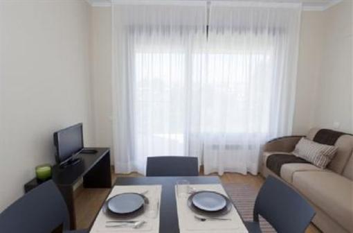 фото отеля Aparthotel Jardines de Aristi Vitoria-Gasteiz