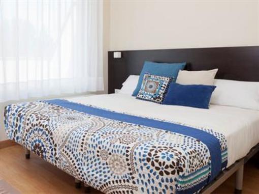 фото отеля Aparthotel Jardines de Aristi Vitoria-Gasteiz