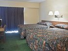 фото отеля Canada's Best Value Inn-Mile 0