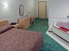 фото отеля Canada's Best Value Inn-Mile 0