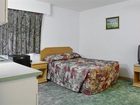 фото отеля Canada's Best Value Inn-Mile 0