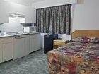 фото отеля Canada's Best Value Inn-Mile 0