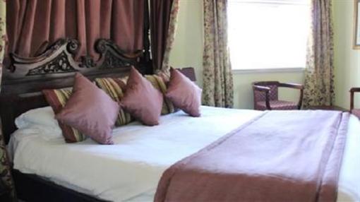 фото отеля The Devils Punchbowl Hotel Hindhead