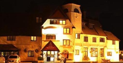 фото отеля The Devils Punchbowl Hotel Hindhead