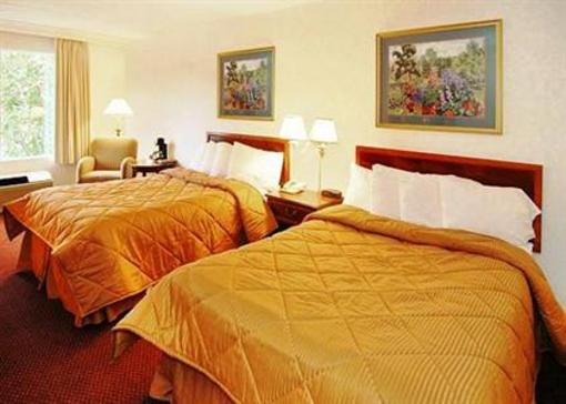 фото отеля Comfort Inn Arlington Boulevard Falls Church