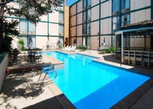 фото отеля Rodeway Inn & Suites Broker Boulder