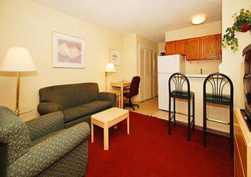 фото отеля Rodeway Inn & Suites Newport News