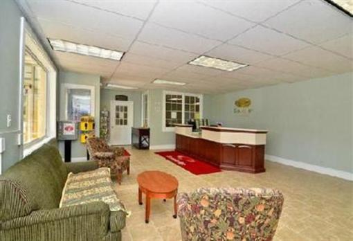 фото отеля Econo Lodge Colonial Heights