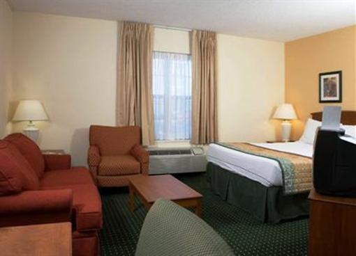 фото отеля TownePlace Suites Louisville North