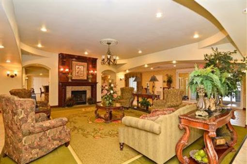 фото отеля BEST WESTERN PLUS Monica Royale Inn & Suites