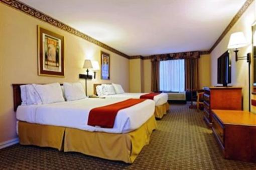 фото отеля Holiday Inn Express & Suites