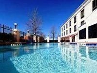 Holiday Inn Express & Suites