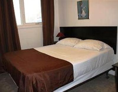 фото отеля Inn on College