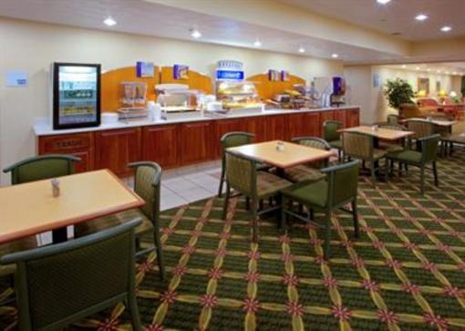 фото отеля Holiday Inn Express Hotel & Suites Elkins