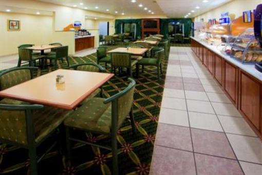 фото отеля Holiday Inn Express Hotel & Suites Elkins