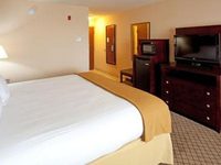 Holiday Inn Express Hotel & Suites Lavonia